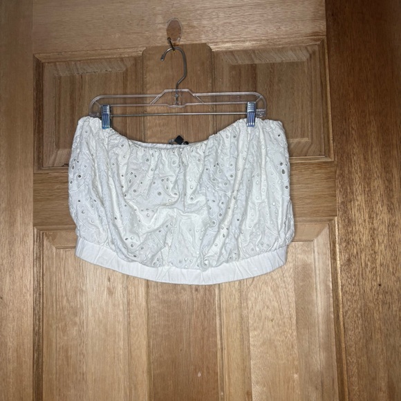 Express Tops - Express women’s white‎ floral top Blouse size L